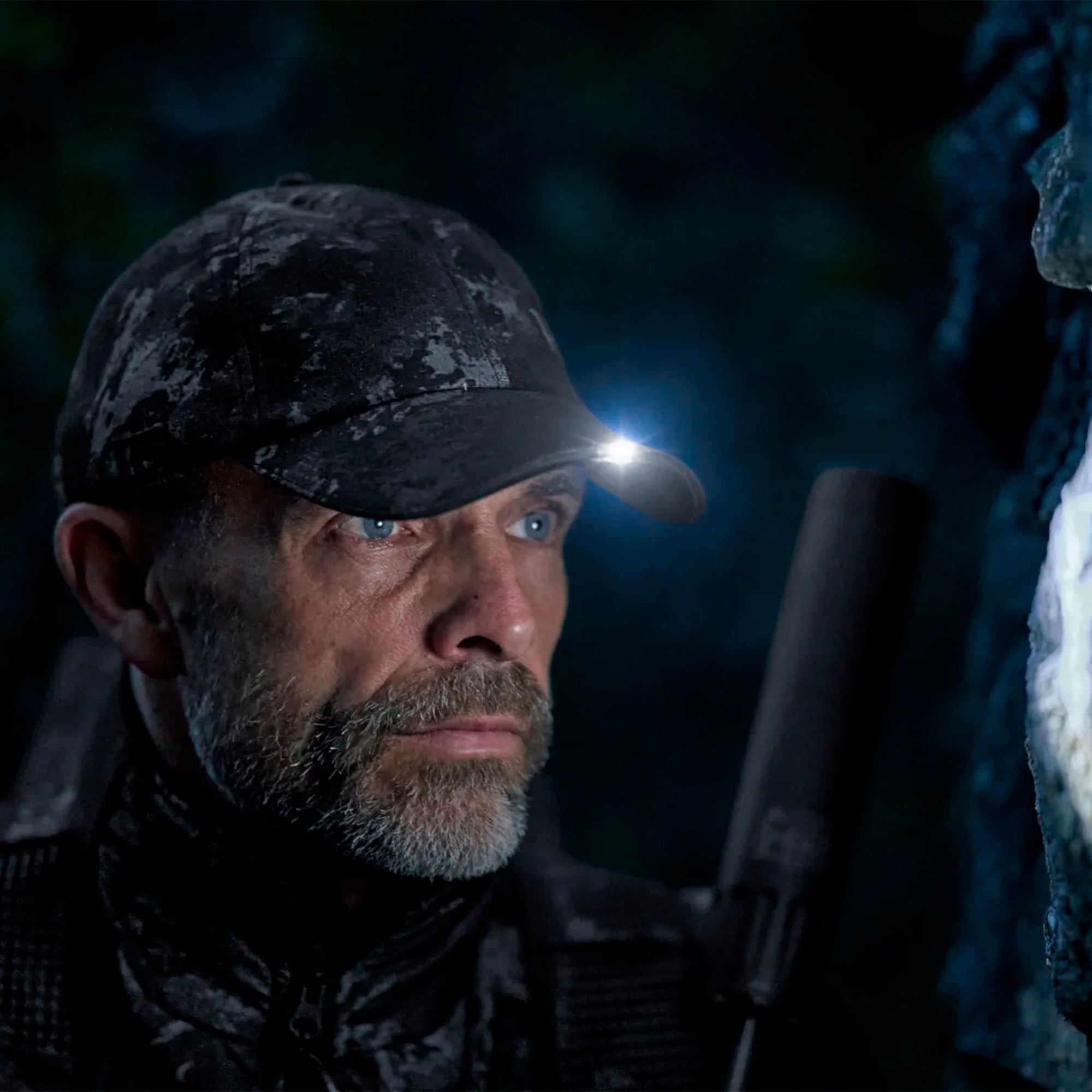 Gorra con luz LED Härkila Noctyx Camo Light