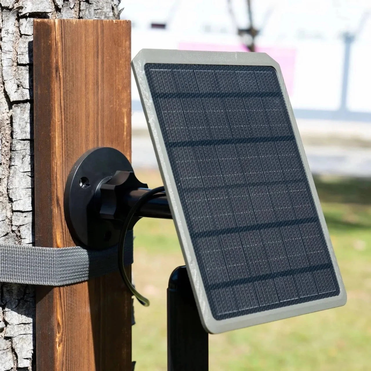 Panel solar GardePro SP1000 con batería recargable