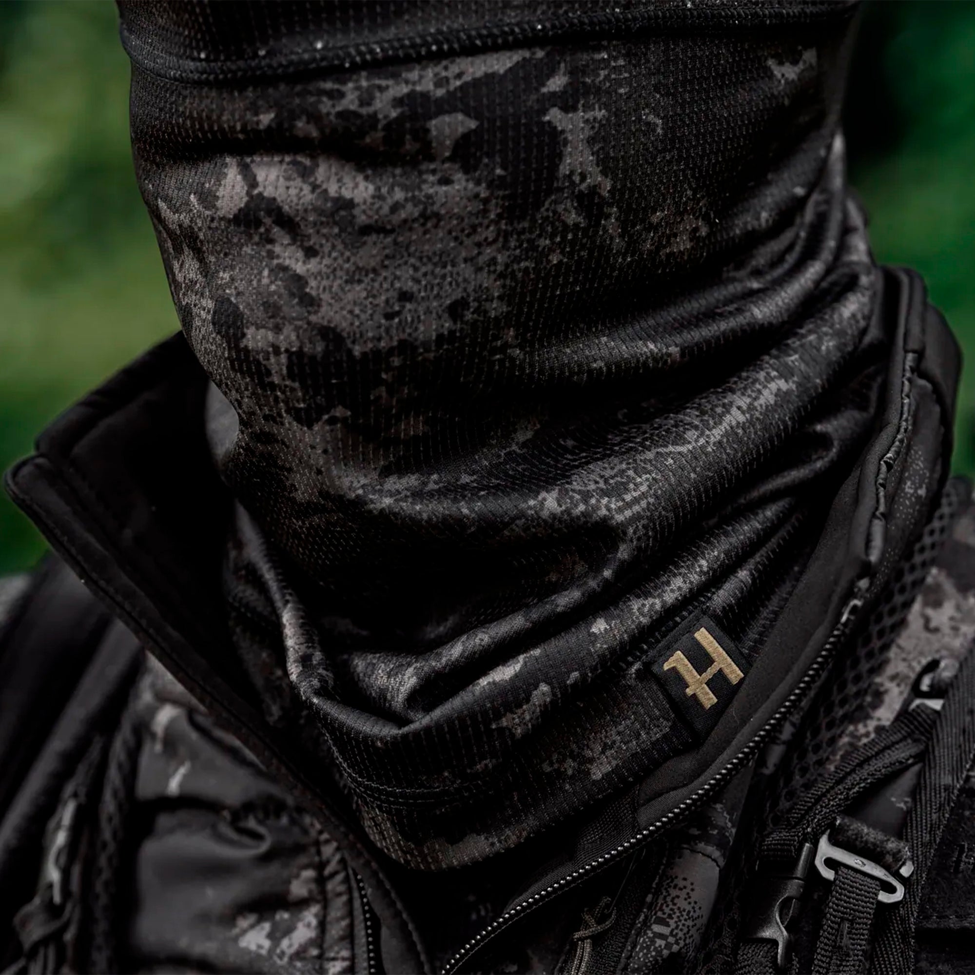 Braga de cuello HÄRKILA Noctyx Camo Neck Gaiter